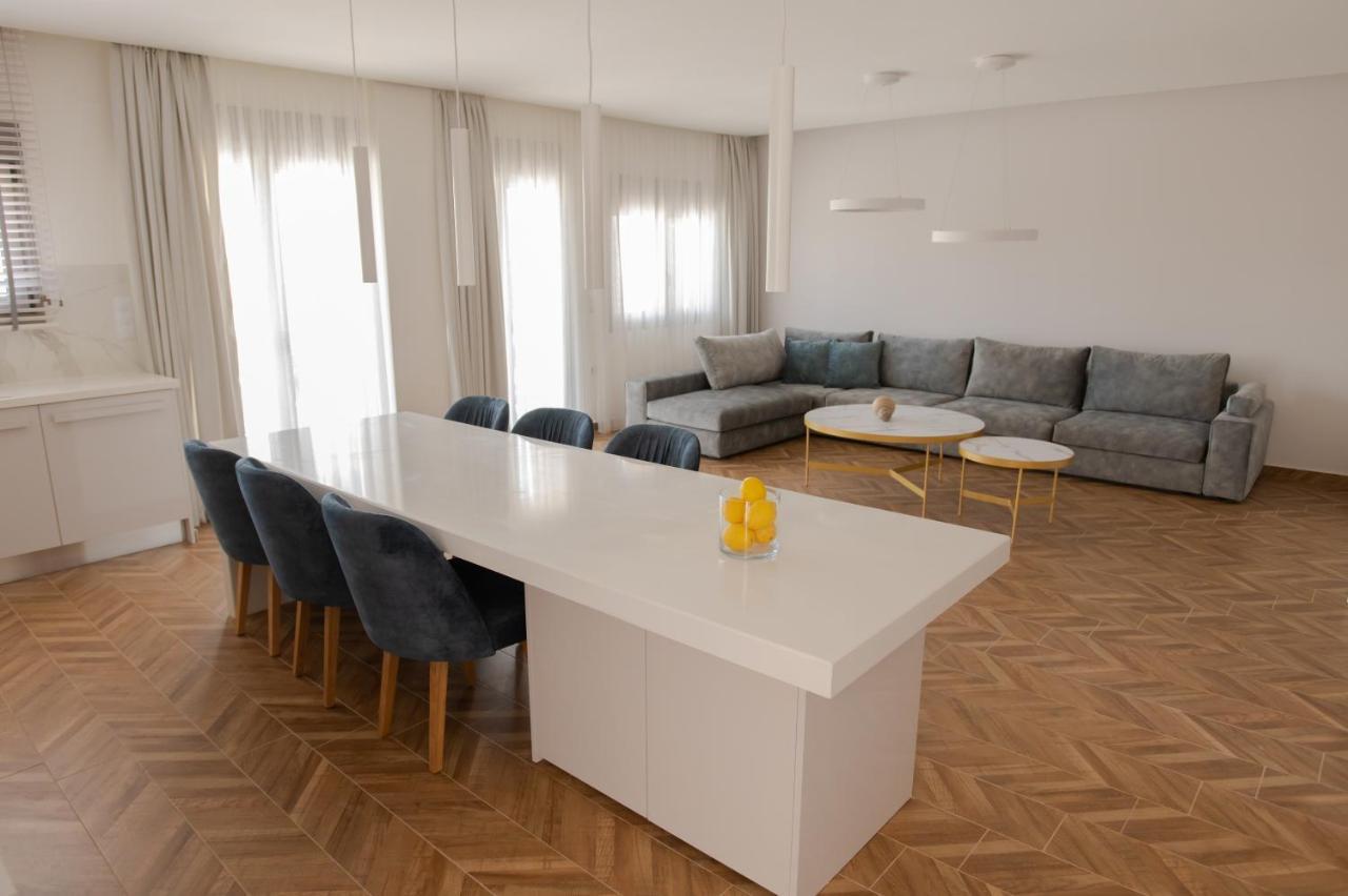 Marble Luxury Suites Karteros Eksteriør bilde