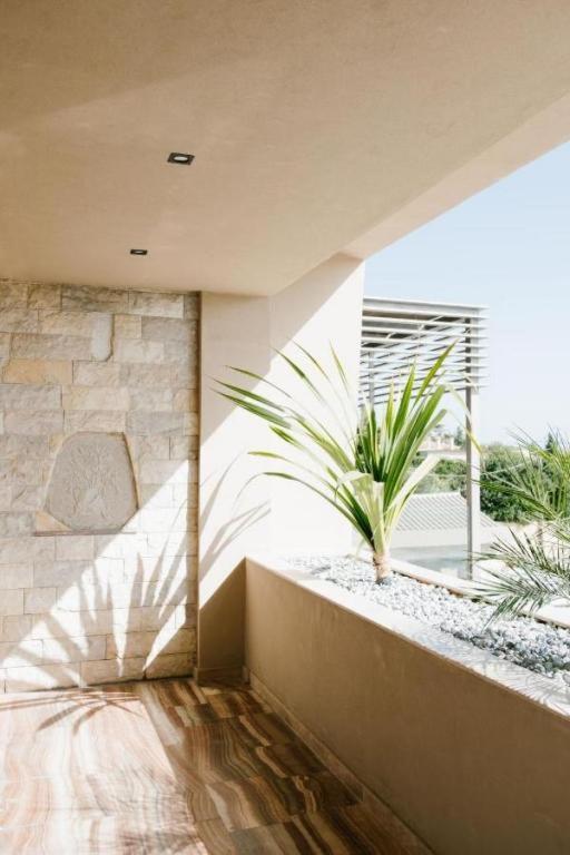 Marble Luxury Suites Karteros Eksteriør bilde