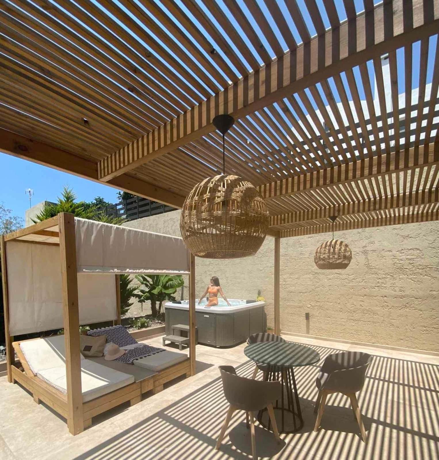 Marble Luxury Suites Karteros Eksteriør bilde