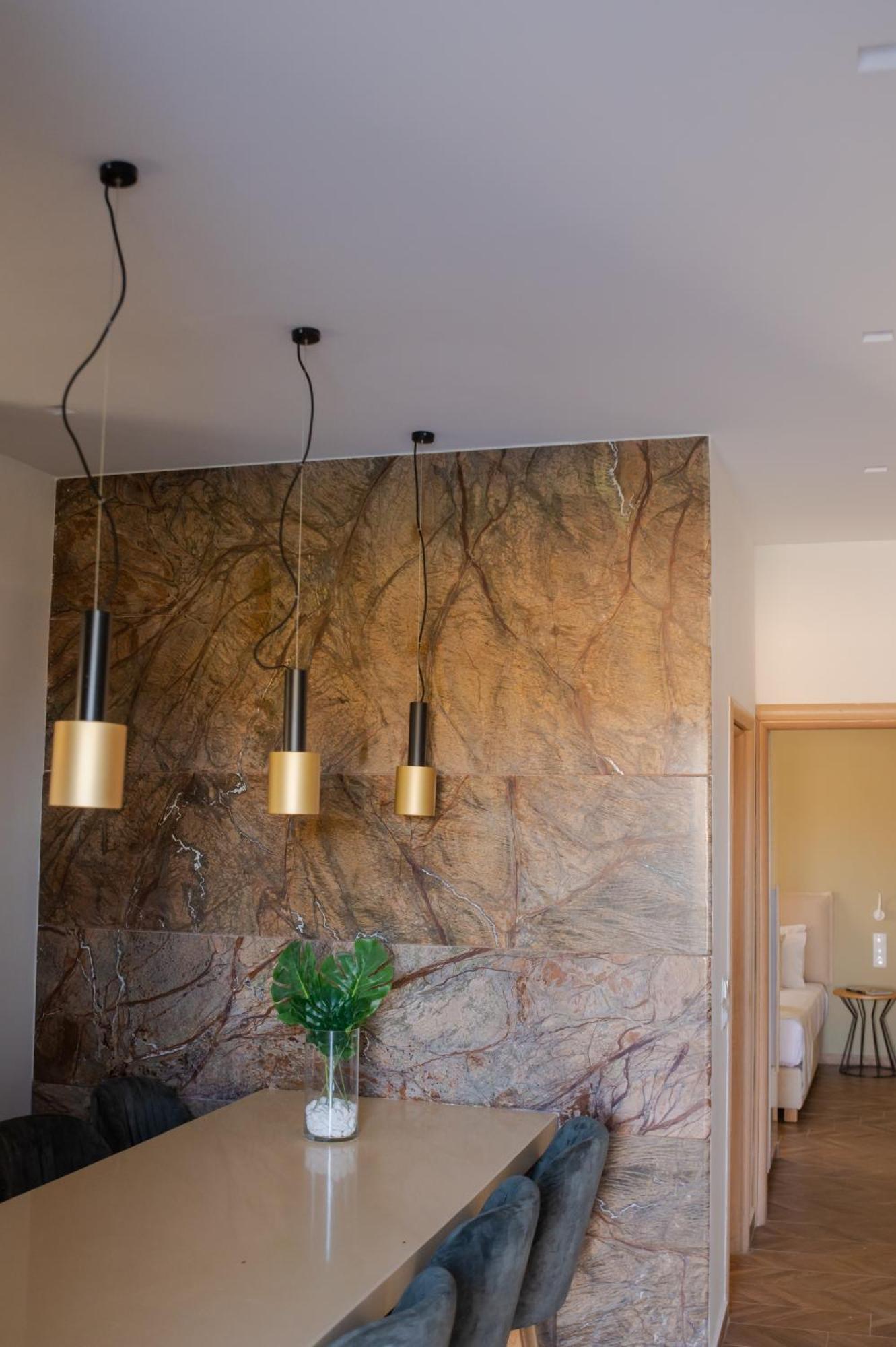 Marble Luxury Suites Karteros Eksteriør bilde