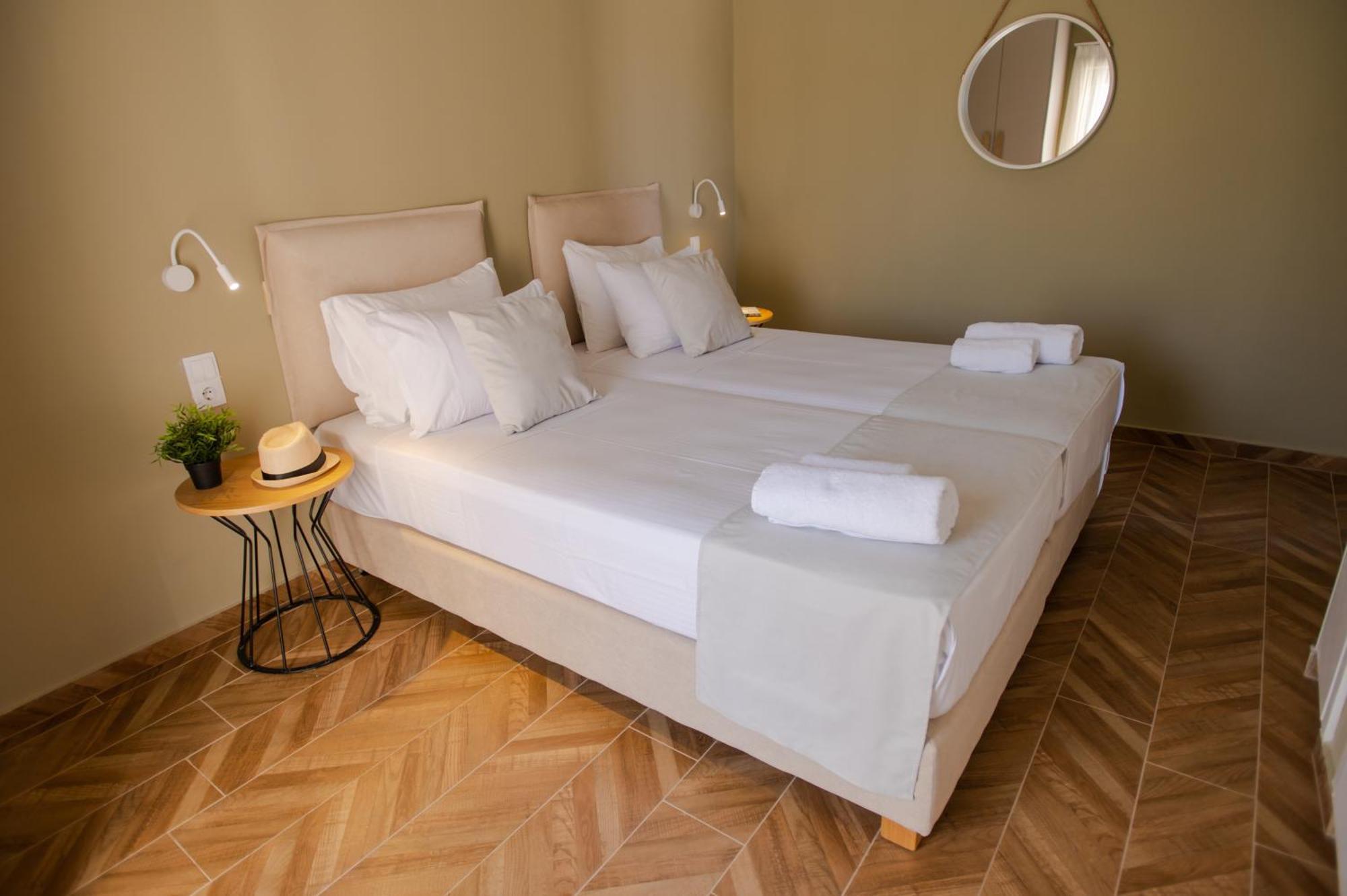 Marble Luxury Suites Karteros Eksteriør bilde