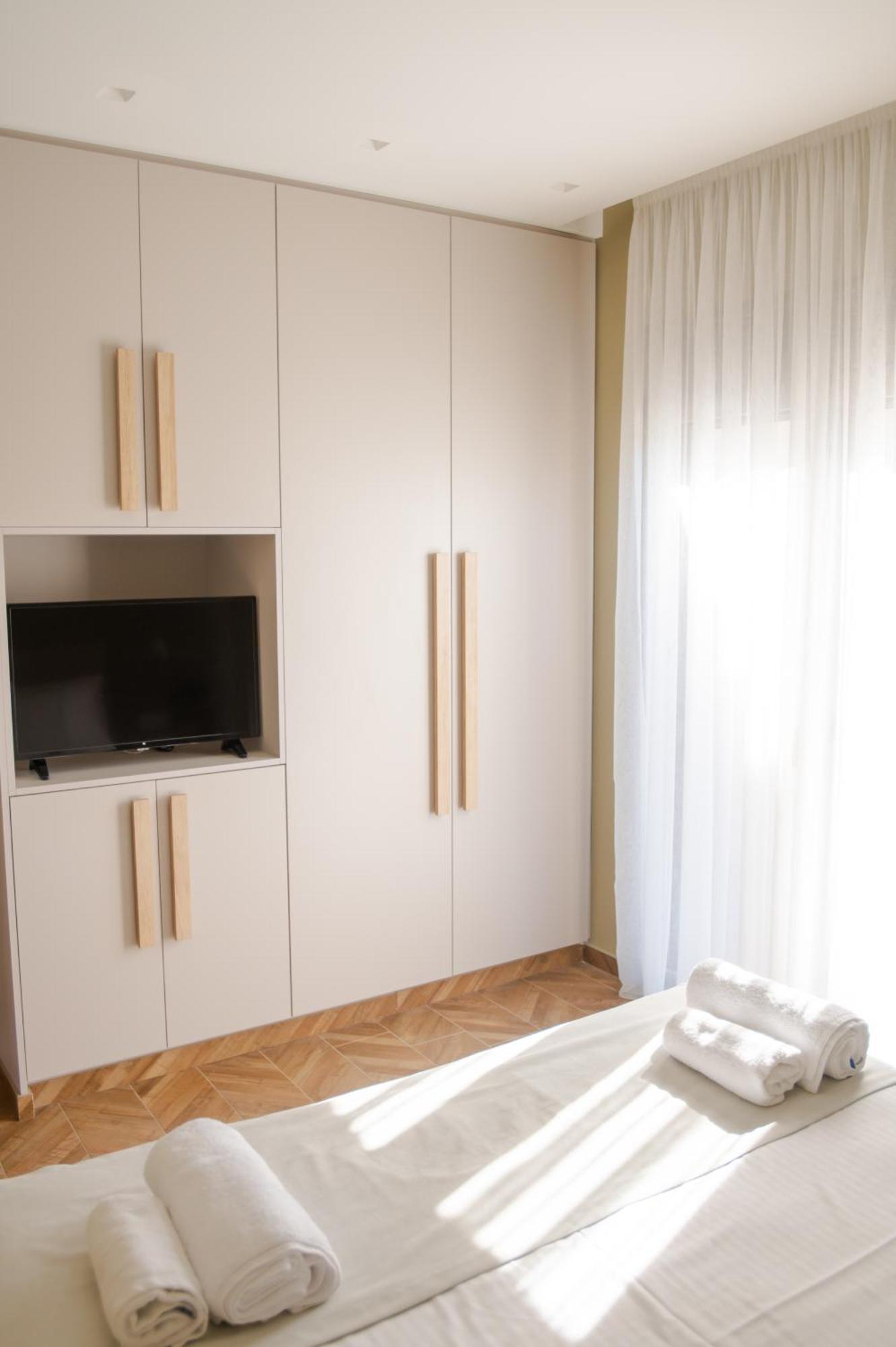 Marble Luxury Suites Karteros Eksteriør bilde
